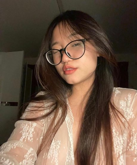 Thanyanan__Bow hd nackten foto