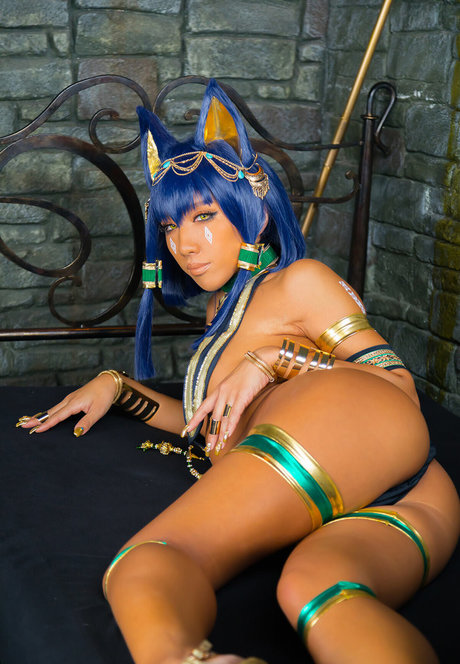 asiatische teenager-onlyfans top akt fotos