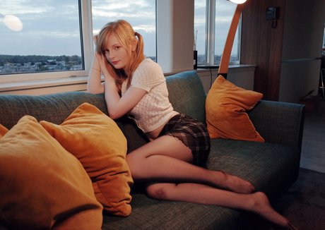 Ella Freya hübsche erwachsene foto
