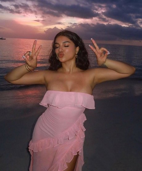 Alishbasheikh schauspielerin nackt fotos