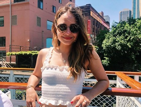 Aimee Carrero nackt schöne foto