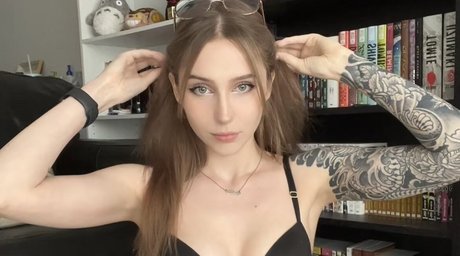 Alliury kunst sex fotos