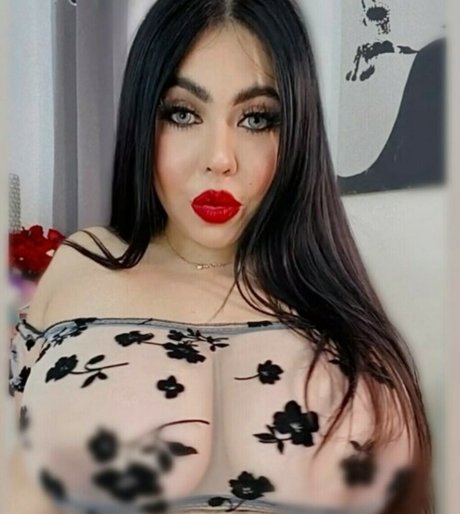 Louisa Ml nacktheit heiße foto