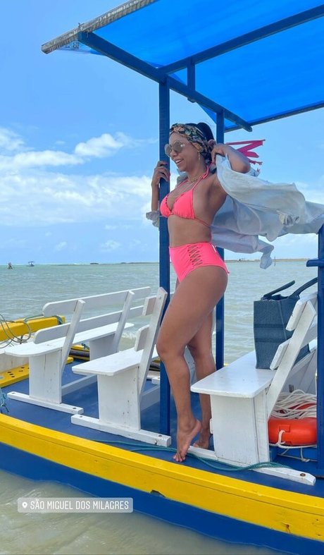 Valeria Valenssa schöne nackte bild