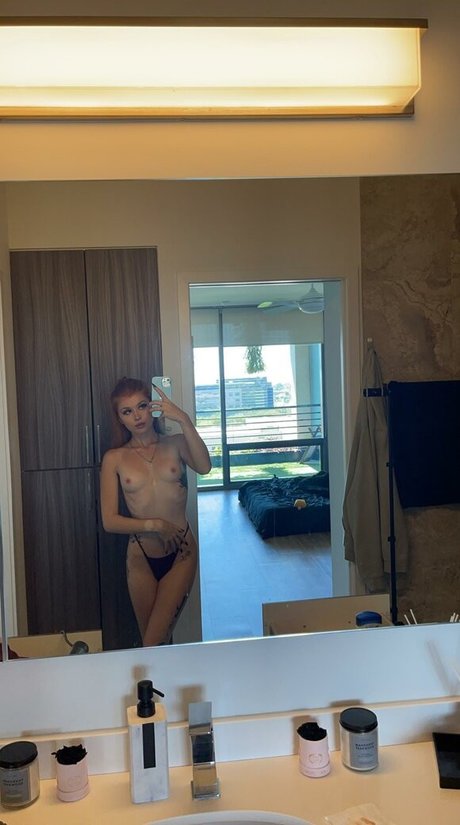 sunni drivezz nackte pornostar foto