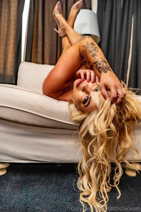 Lilithstarxoxo schöne akt bilder