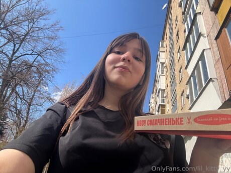 Lil Kitty Yy nette pornostar bilder