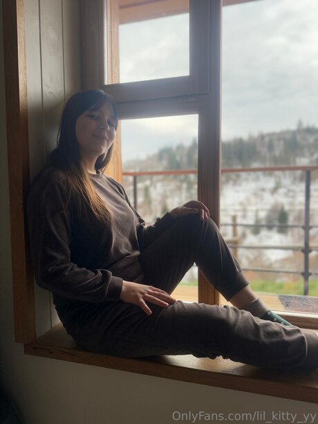 Lil Kitty Yy heiße schöne galerie