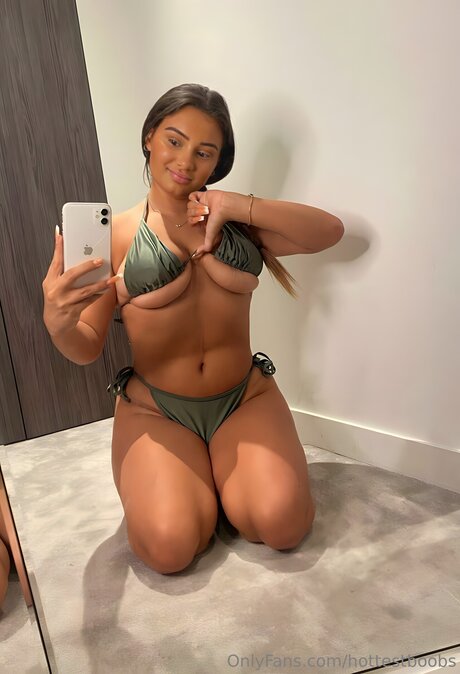 Hottestboobs hübsche beste galerien