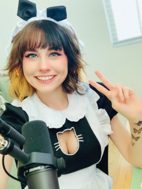 reife asiatische onlyfans top bild