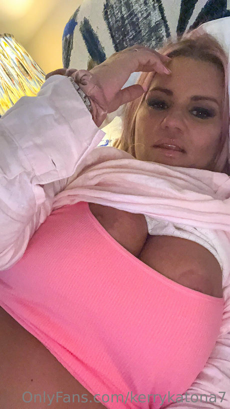Kerry Katona pornostar hd galerien