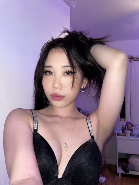 Karinerino exklusive heiße bild