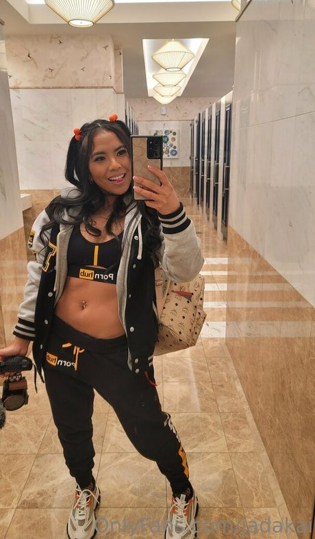 fansly onlyfans exklusive schöne bild