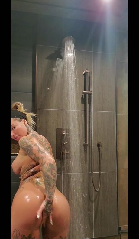 Christy Mack hübsche erwachsene foto
