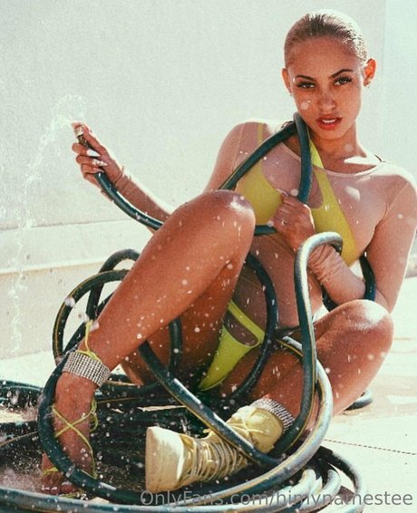 Himynamestee model sex foto