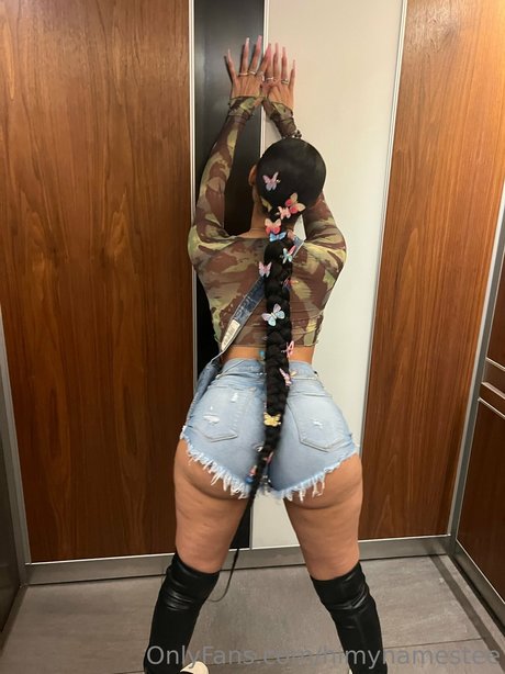 Himynamestee schöne pornostar fotos