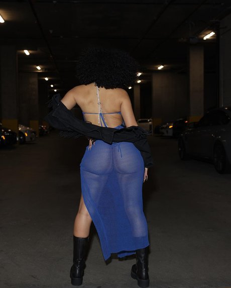 Himynamestee top nackte galerie