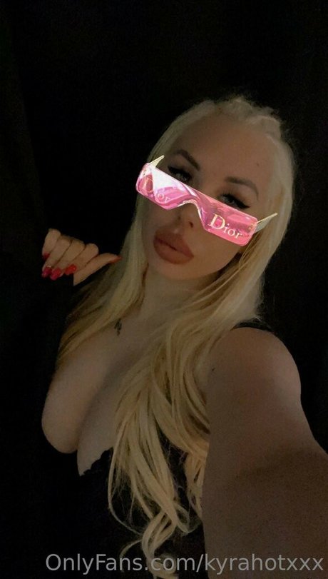 kyrahotxxx freie sex galerie