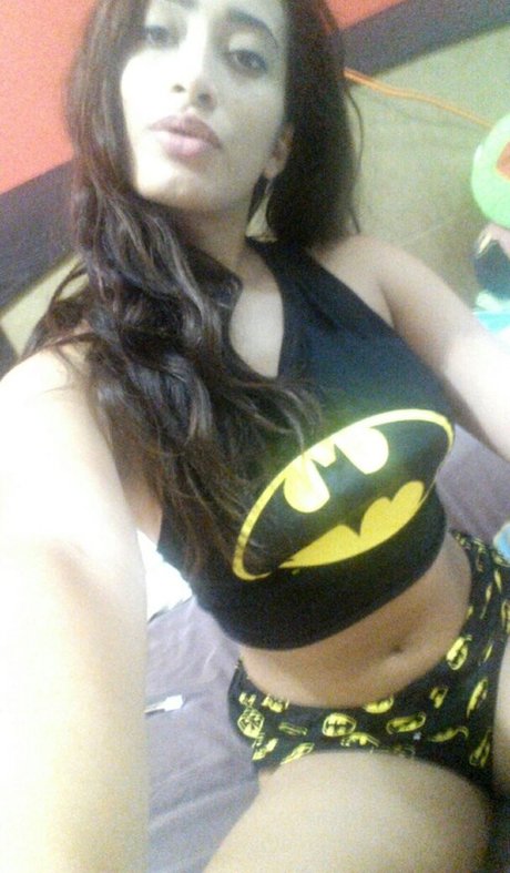 Cin Acosta erotische pornografische bilder