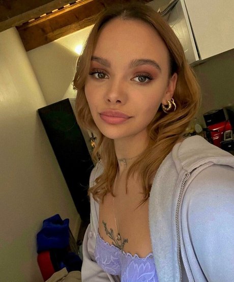 camillebrx__ schauspielerin foto