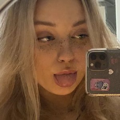 Olivia Evi Plant freie nacktheit foto