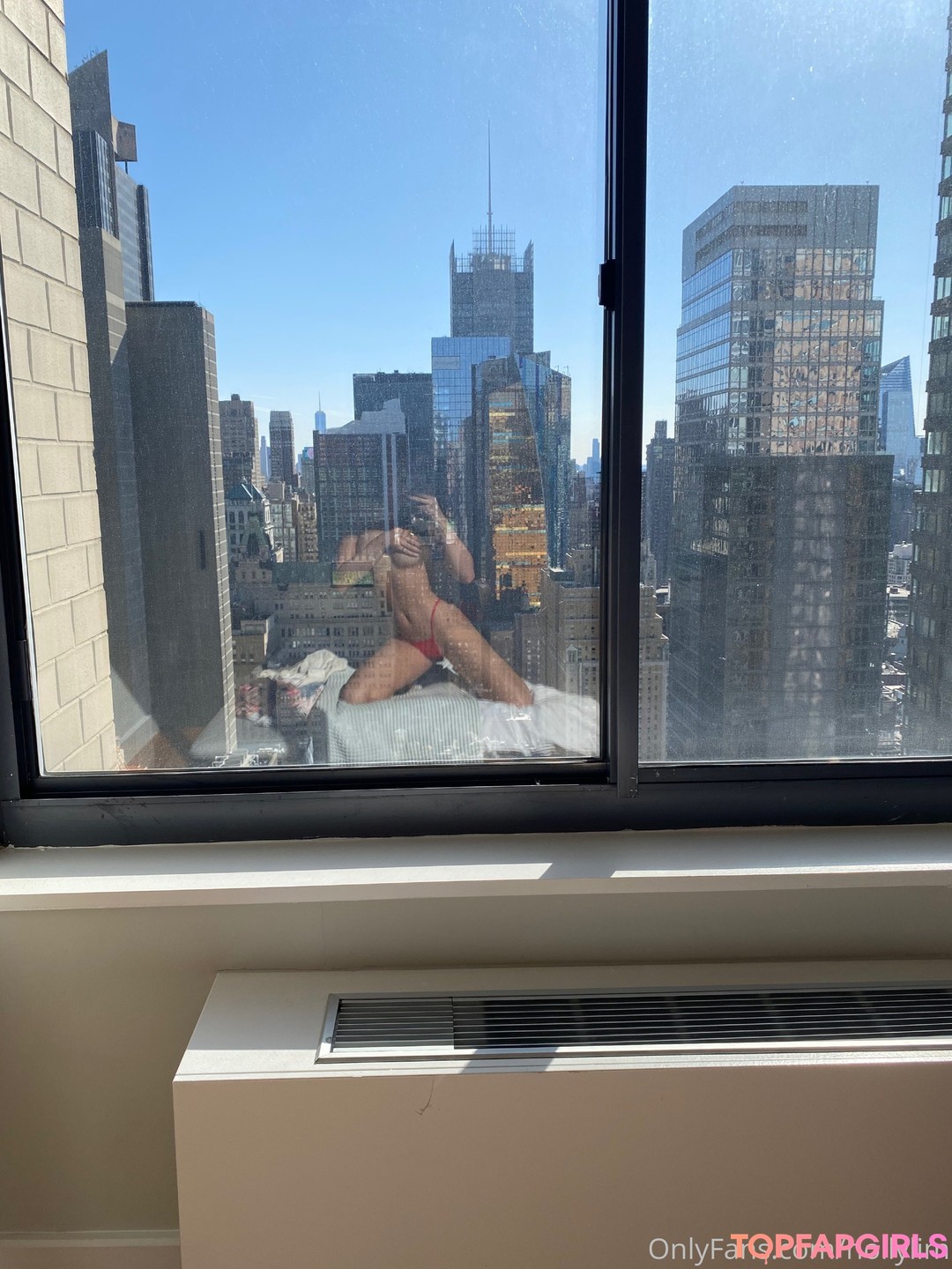 Holly Lim porno hd bild