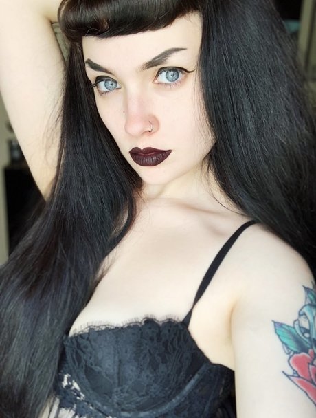 Countess Jezebeth schöne sex fotos