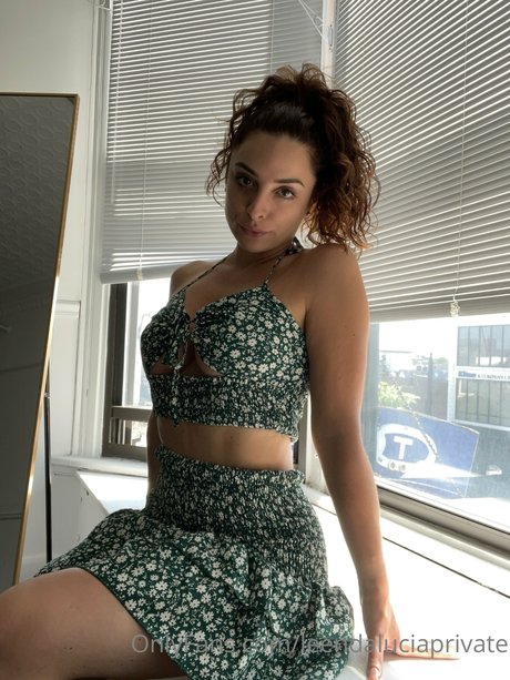 Leenda Lucia nackt top galerien