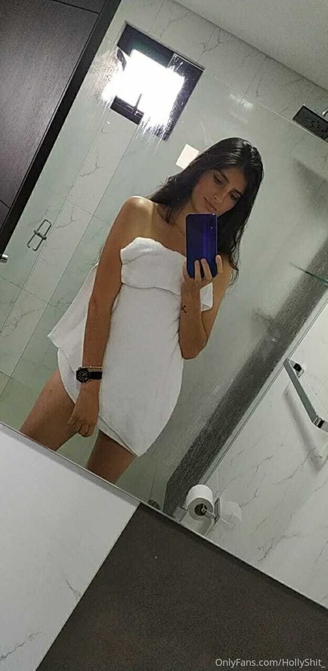 Holly Shit schauspielerin xxx bild