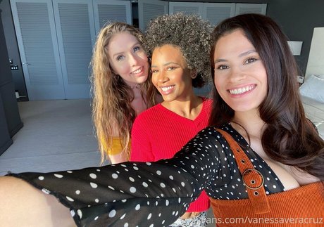 Vanessa Veracruz sexy kunst galerien