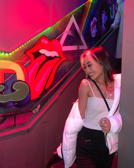 bbygirlmai hübsche heiße galerie