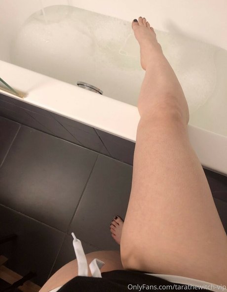 Tara The Witch nackt kunst galerien