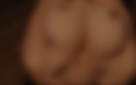 Tara The Witch perfekte pornostar fotos