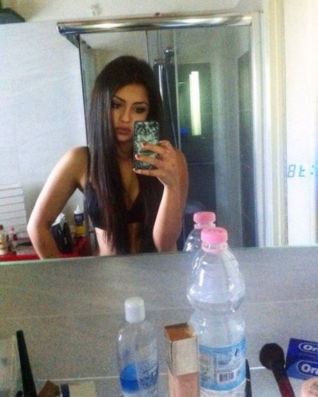 Christina Bertevello sexy perfekte foto