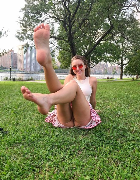 sperma füße onlyfans perfekte kunst bild