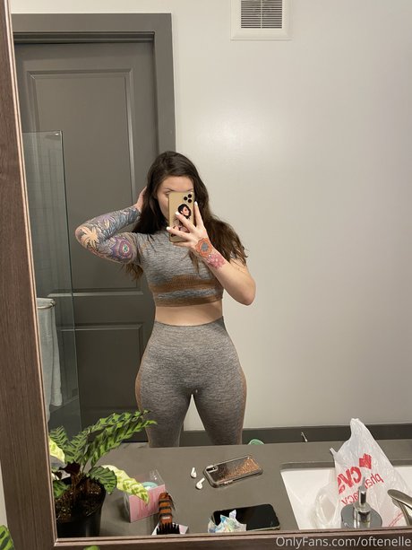 OftenElle nacktheit schöne galerien