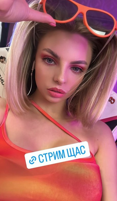 bruder onlyfans nackt kunst foto