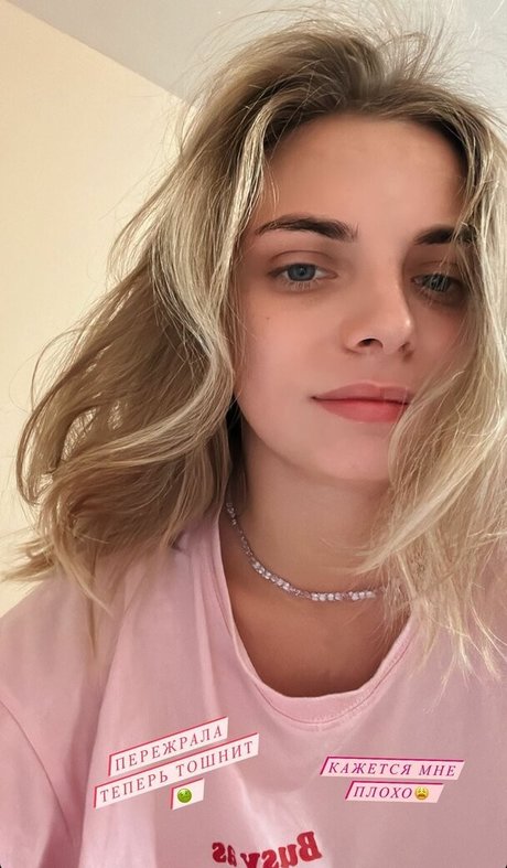 busya18plus model pornografische bilder