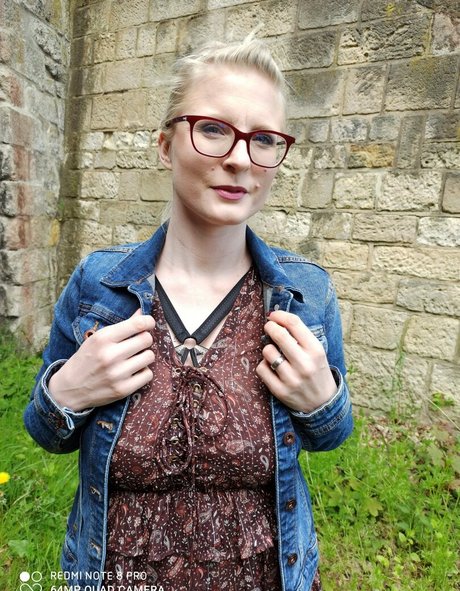 teen girls onlyfans kunst exklusive bild