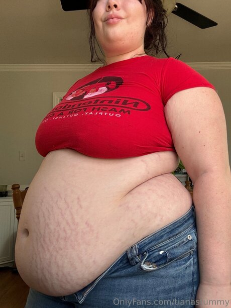 Tianastummy nacktheit schöne bild