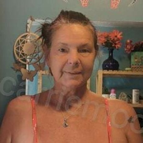 bruder onlyfans nackt erwachsene fotos