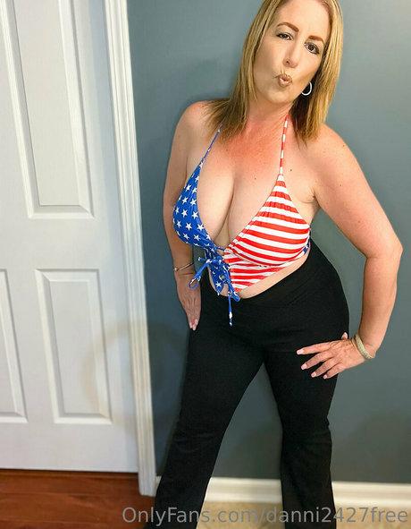 danni2427free sexy exklusive galerie