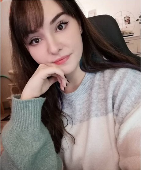 Lunateac model erotische galerien