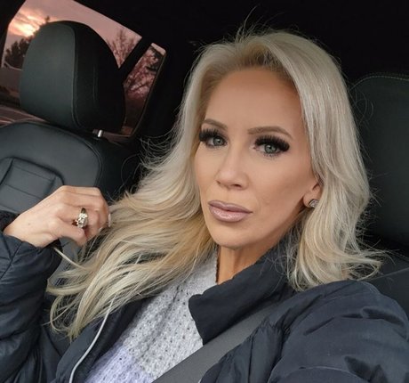 Anya XO perfekte kunst foto