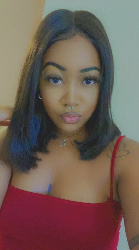 chanelmcqueen nacktheit heiße galerien