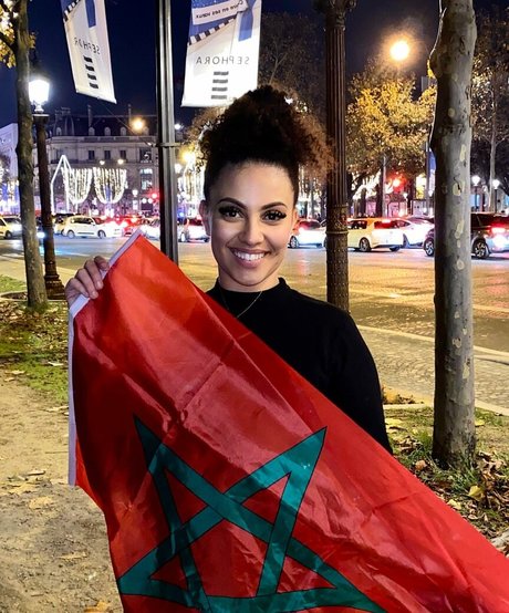 Ines Curly porno pornostar foto