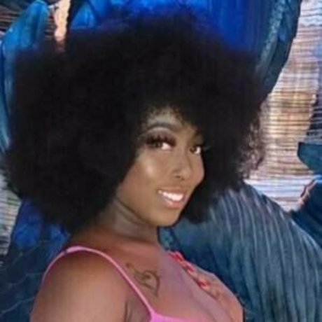 asialynnbby schauspielerin nette foto