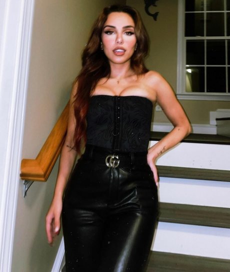 Jessica Ricca top sexy bild