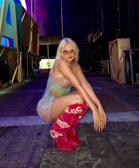 Alexandra Stan exklusive top galerien