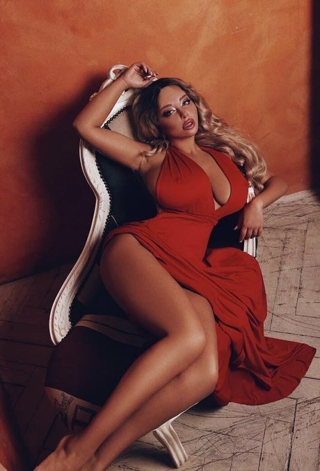 curvy model kate perfekte kunst foto